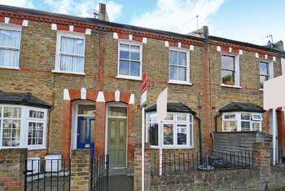 2 bedroom Flat for s...